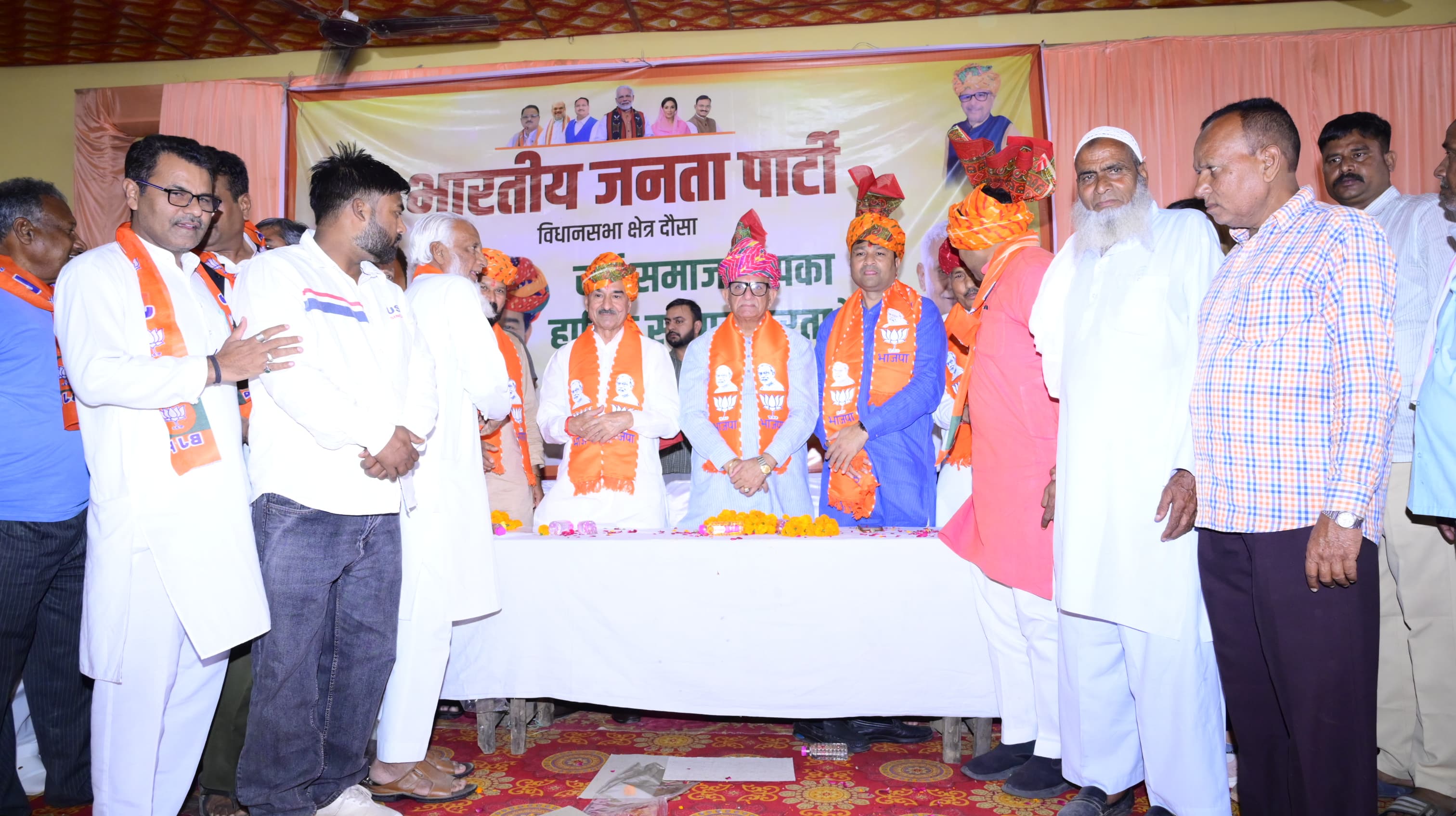प्रधानमंत्री नरेंद्र मोदी ने हर वर्ग, हर समुदाय के कल्याण और उत्थान के लिए किया कार्यःमदन राठौड़