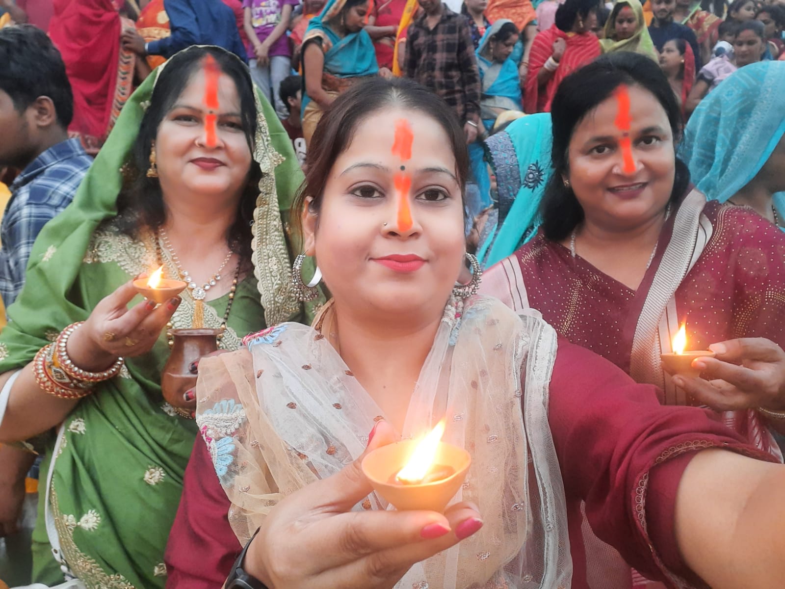 डाला छठ पूजा भारतीय पर्व त्यौहार - वैज्ञानिक, दार्शनिक, सामाजिक, आर्थिक आधार :अखिलेश्वर शुक्ला डाला छठ पूजा भारतीय पर्व त्यौहार - वैज्ञानिक, दार्शनिक, सामाजिक, आर्थिक आधार :अखिलेश्वर शुक्ला