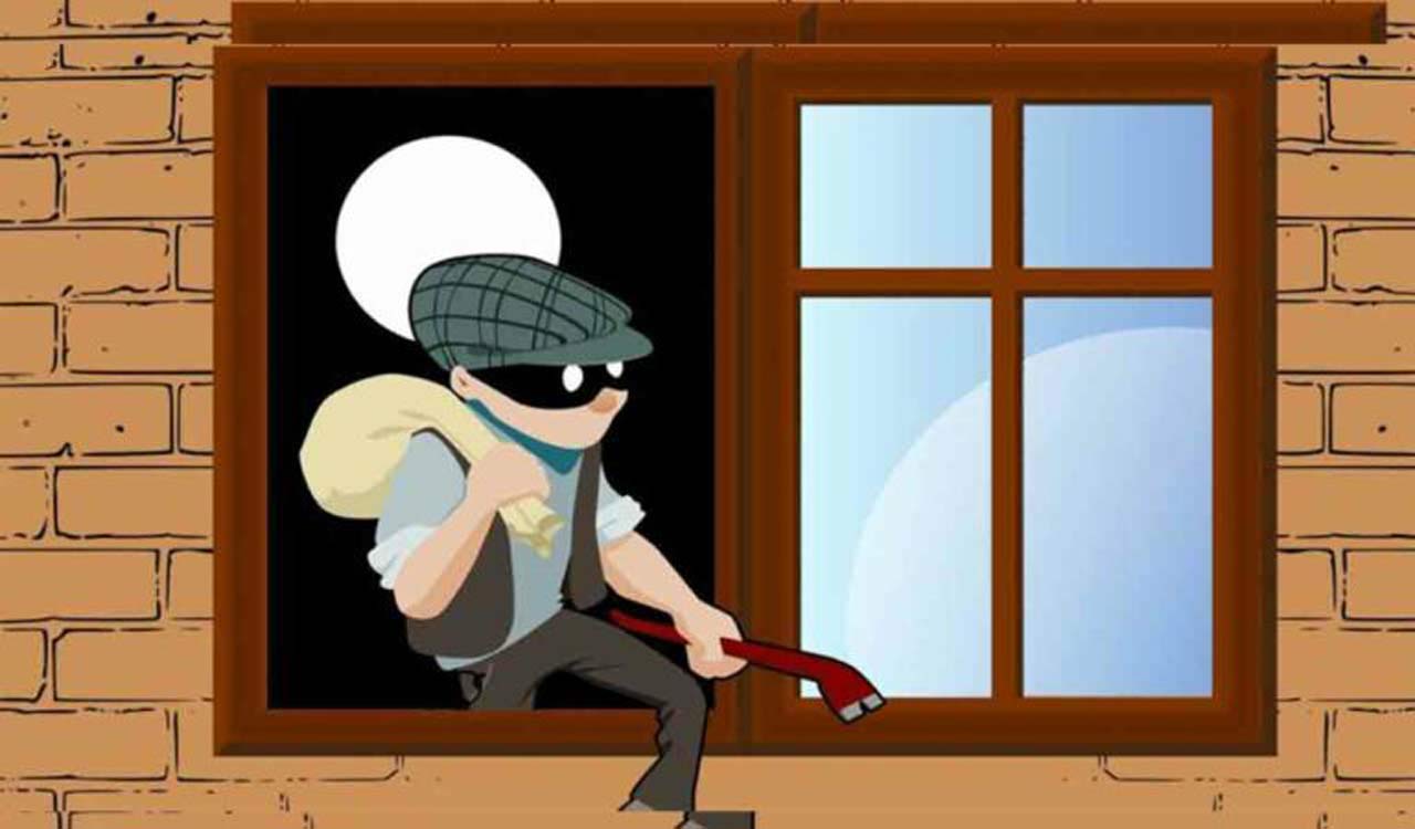 Palwal: Thieves steal cash and jewellery from house, case registered Palwal: Thieves steal cash and jewellery from house, case registered