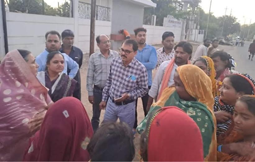 नपाध्यक्ष ने मेला समिति के साथ मेला स्थल का किया निरीक्षण, अधिकारियों कर्मचारियों से की चर्चा नपाध्यक्ष ने मेला समिति के साथ मेला स्थल का किया निरीक्षण, अधिकारियों कर्मचारियों से की चर्चा