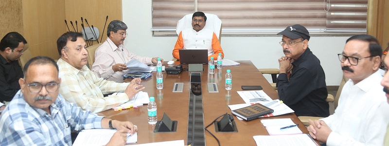 मध्यप्रदेश पर्यटन बोर्ड की समीक्षा बैठक लेते हुए राज्य मंत्री धर्मेंद्र भाव सिंह लोधी मध्यप्रदेश पर्यटन बोर्ड की समीक्षा बैठक लेते हुए राज्य मंत्री धर्मेंद्र भाव सिंह लोधी