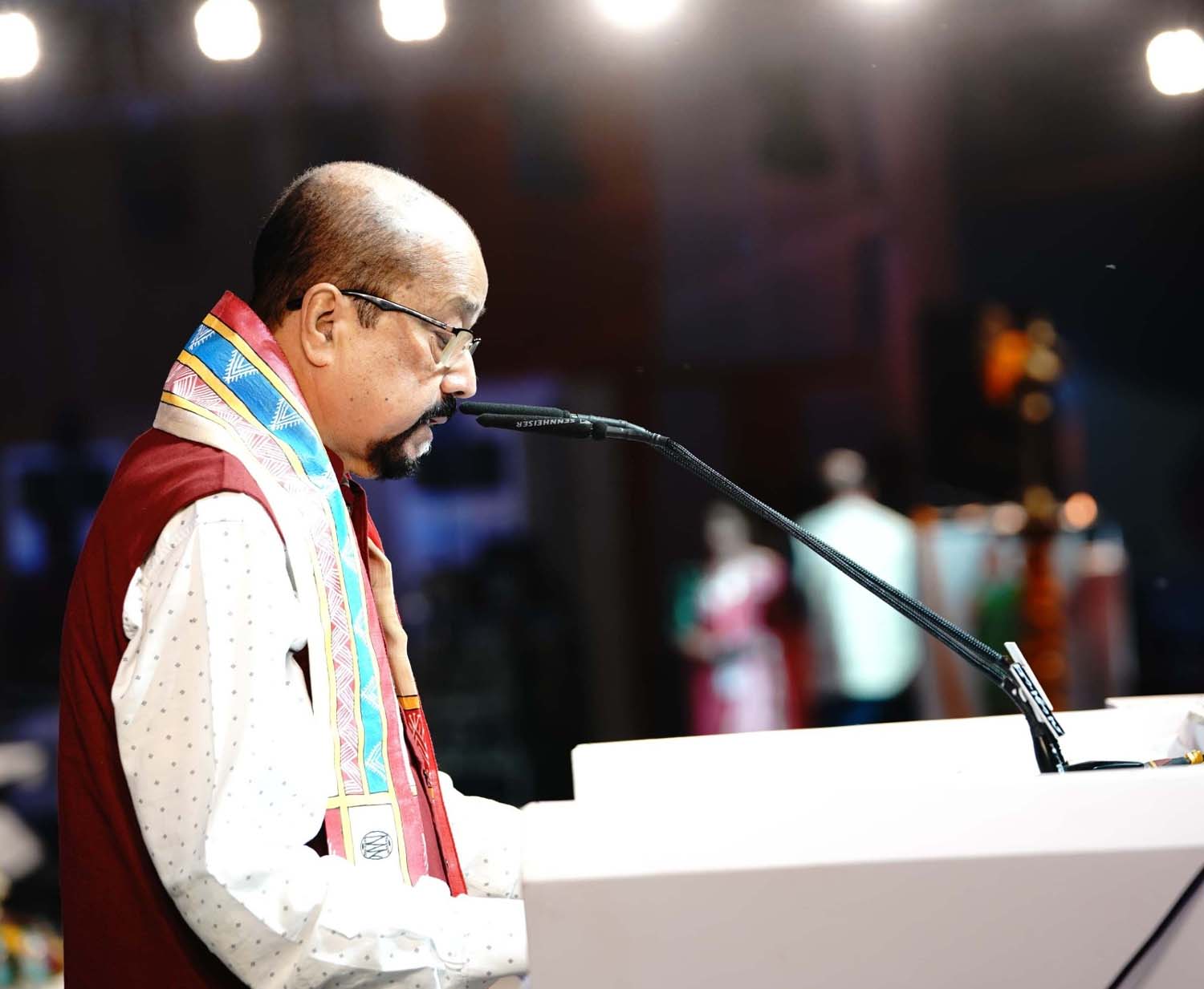 राज्यपाल रमेन डेका सभा काे संबाेधित करते राज्यपाल रमेन डेका सभा काे संबाेधित करते