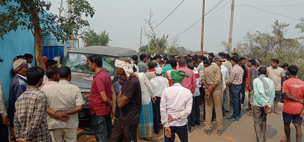 घटना स्थल लगी भीड़ घटना स्थल लगी भीड़