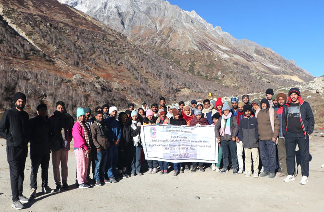 हकेवि के विद्यार्थियों ने उत्तराखंड के हिमालय क्षेत्र का किया अध्ययन हकेवि के विद्यार्थियों ने उत्तराखंड के हिमालय क्षेत्र का किया अध्ययन