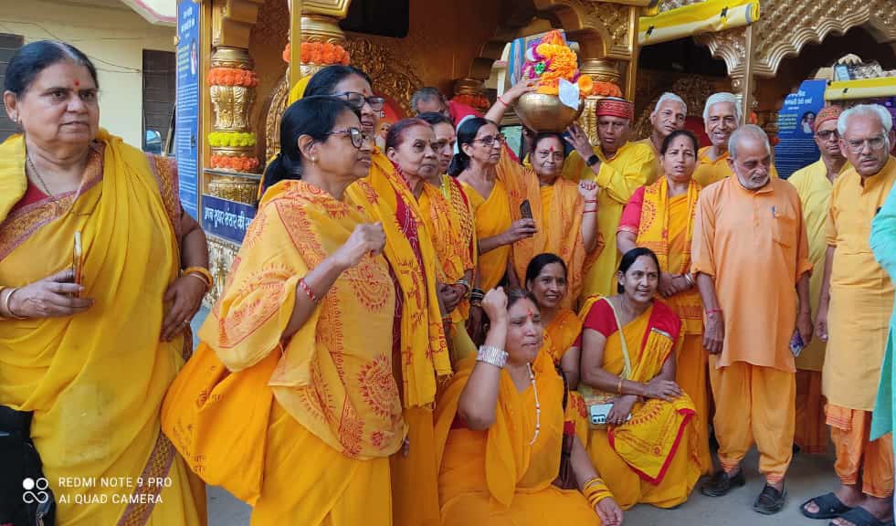 चौबीस सौ तीर्थों के जल-रज लेकर जयपुर पहुंची ज्योति कलश रथ यात्रा चौबीस सौ तीर्थों के जल-रज लेकर जयपुर पहुंची ज्योति कलश रथ यात्रा
