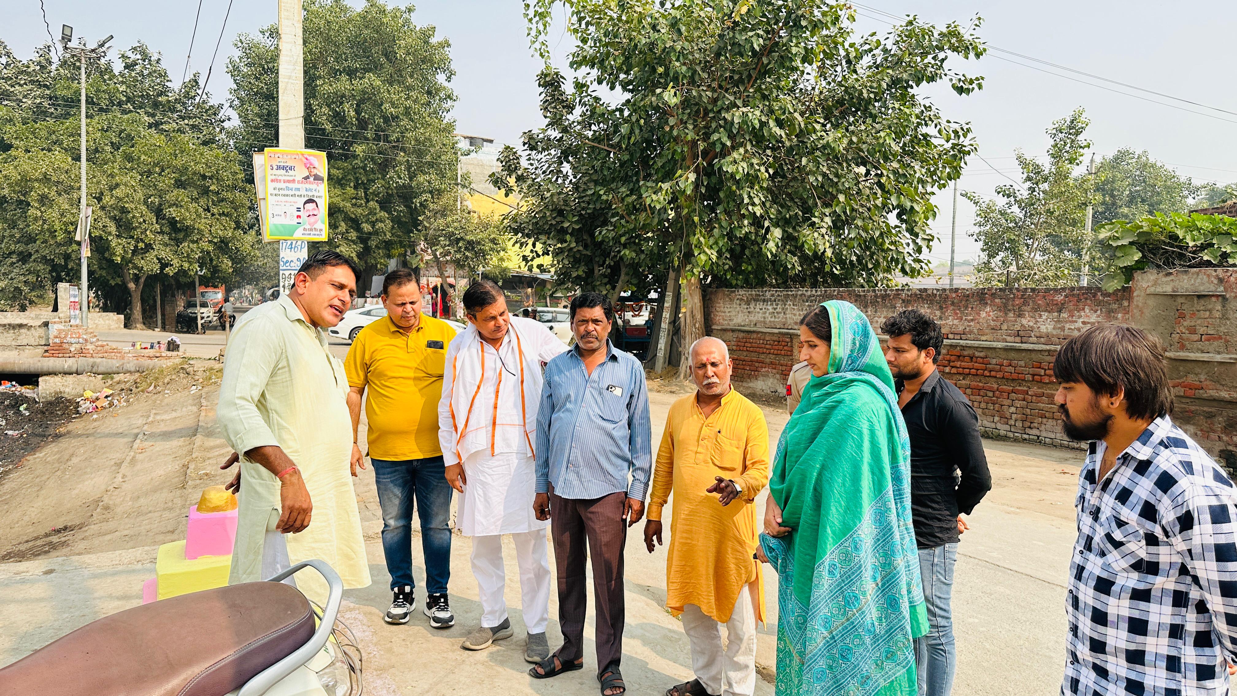 बहादुरगढ़ मेंनहर पर बनाए गए छठ पूजा घाट पर सुविधाओं का जायजा लेती हुई नप चेयरपर्सन सरोज रमेश राठी। बहादुरगढ़ मेंनहर पर बनाए गए छठ पूजा घाट पर सुविधाओं का जायजा लेती हुई नप चेयरपर्सन सरोज रमेश राठी।