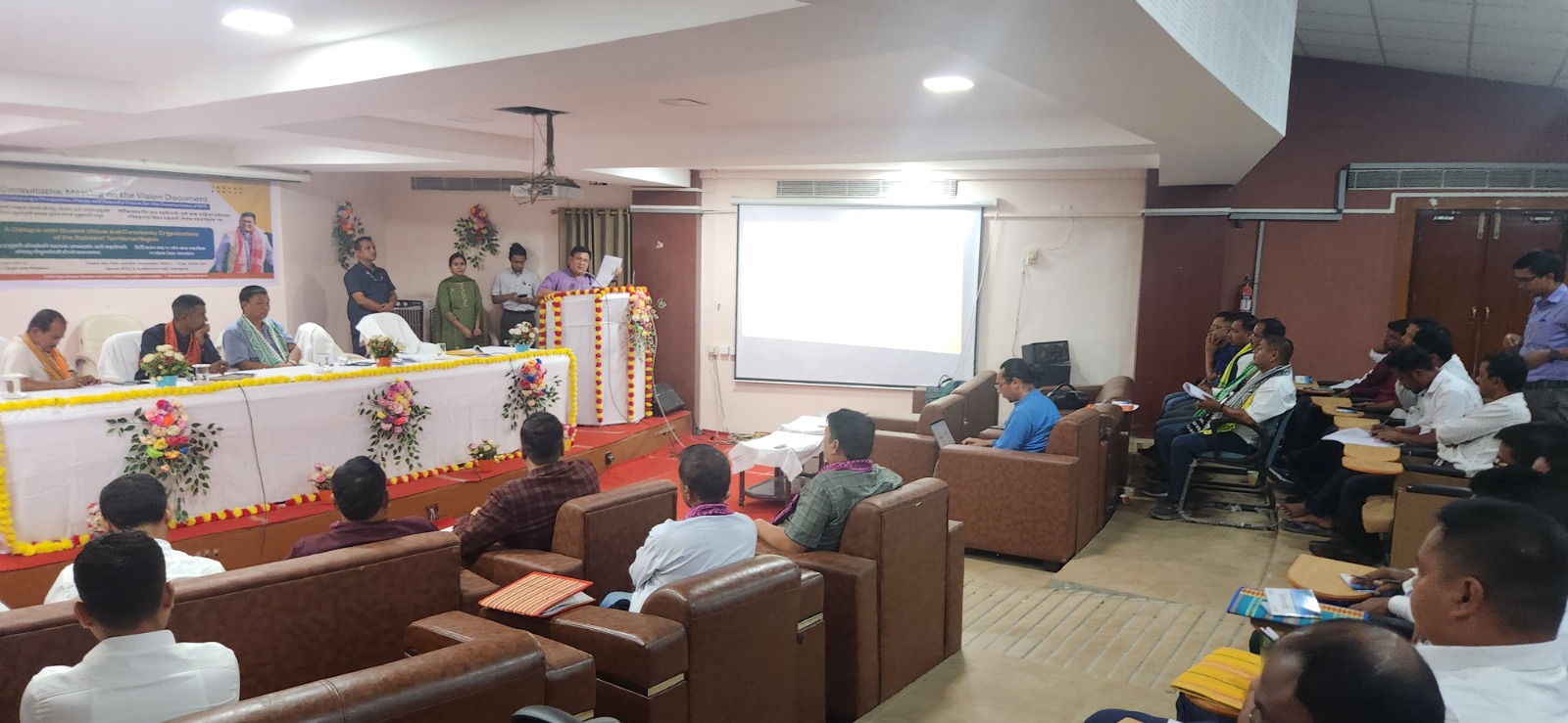 बीटीआर के समुदायों के लिए समृद्ध, खुशहाल और शांतिपूर्ण भविष्य की परिकल्पना को लेकर कोकराझार में 3-दिवसीय परामर्श बैठक। बीटीआर के समुदायों के लिए समृद्ध, खुशहाल और शांतिपूर्ण भविष्य की परिकल्पना को लेकर कोकराझार में 3-दिवसीय परामर्श बैठक।