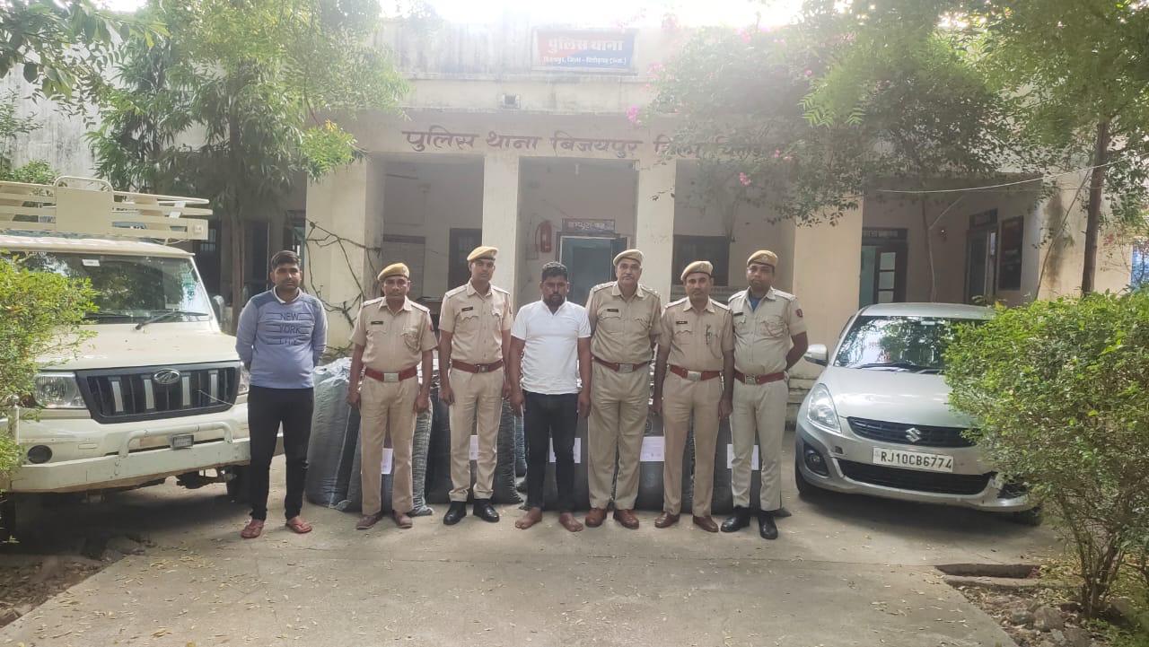 डेढ़ करोड़ रुपये कीमत का अवैध डोडा चूरा सहित एक आरोपी गिरफ्तार डेढ़ करोड़ रुपये कीमत का अवैध डोडा चूरा सहित एक आरोपी गिरफ्तार