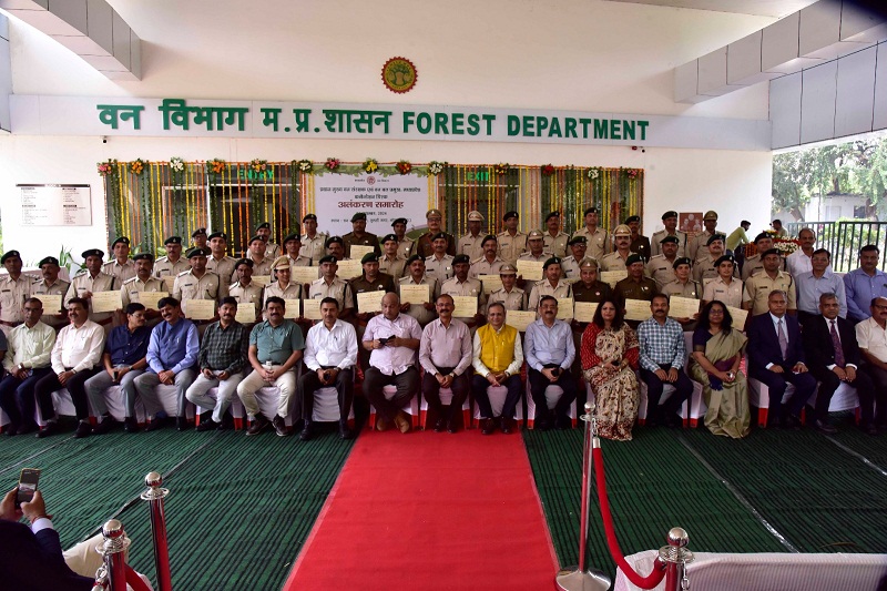 मप्रः “कमेन्डेशन डिस्क’’ एवं प्रशस्ति-पत्र से सम्मानित हुए 46 वनकर्मी