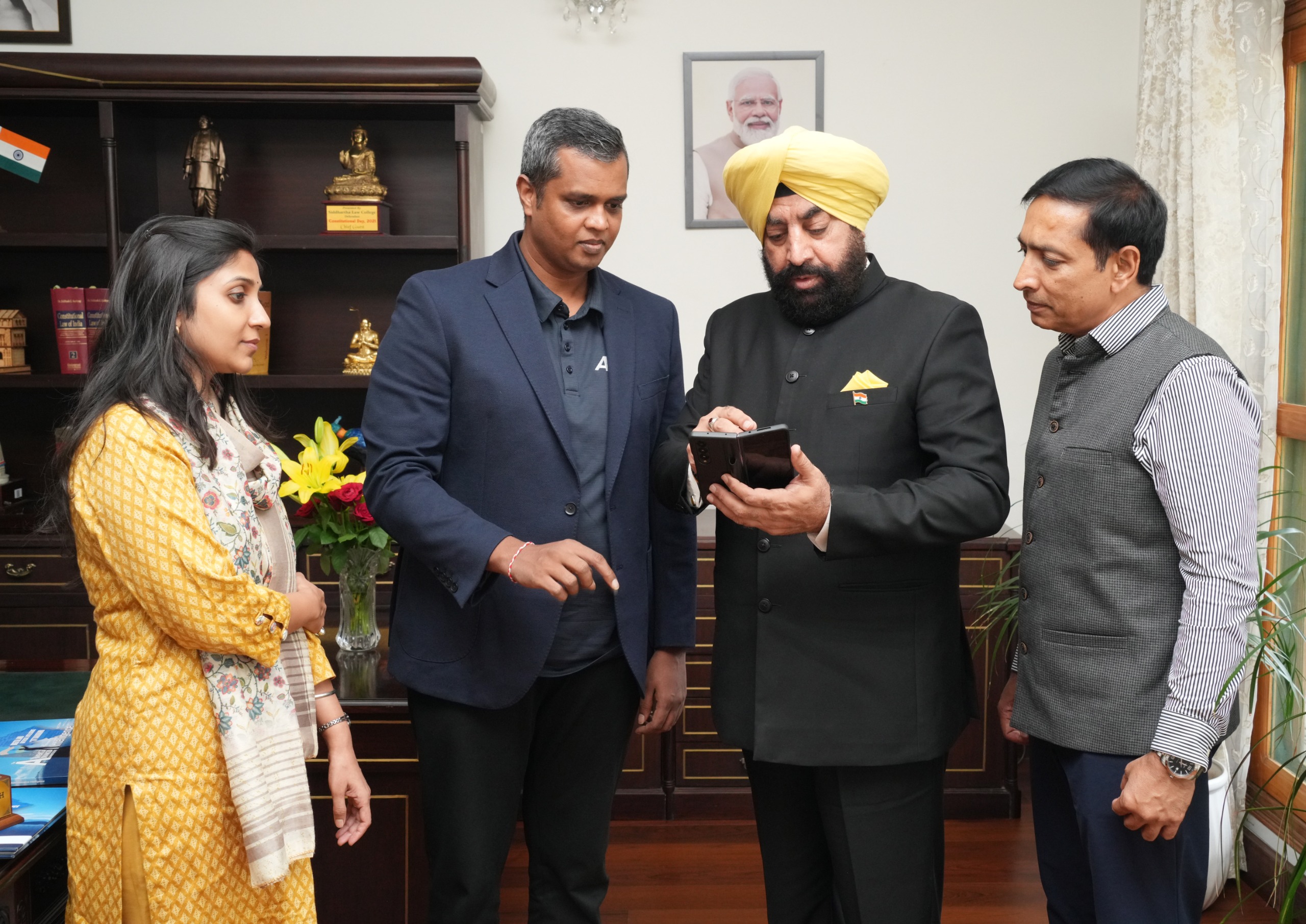 गुरुवार को राजभवन में राज्यपाल एआई और टेक्नोलॉजी विशेषज्ञों के साथ बैठक करते। गुरुवार को राजभवन में राज्यपाल एआई और टेक्नोलॉजी विशेषज्ञों के साथ बैठक करते।