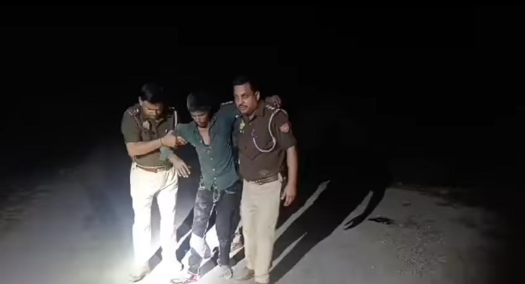 चार साल की मासूम से दुष्कर्म करने वाला पुलिस मुठभेड़ में गिरफ्तार चार साल की मासूम से दुष्कर्म करने वाला पुलिस मुठभेड़ में गिरफ्तार