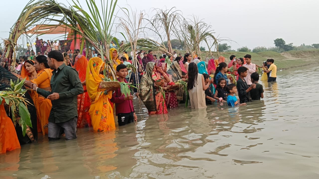 घाटों पर सुरक्षा व्यवस्था चाक चौबंद* घाटों पर सुरक्षा व्यवस्था चाक चौबंद*