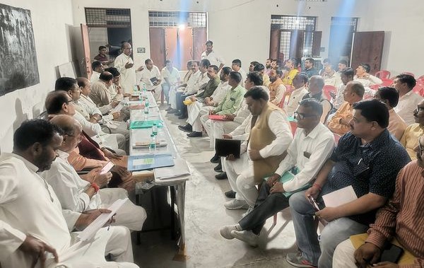 कुंदरकी विधानसभा उपचुनाव को लेकर भाजपा जिला इकाई की बैठक मूंढापांडे में सम्ंपन कुंदरकी विधानसभा उपचुनाव को लेकर भाजपा जिला इकाई की बैठक मूंढापांडे में सम्ंपन