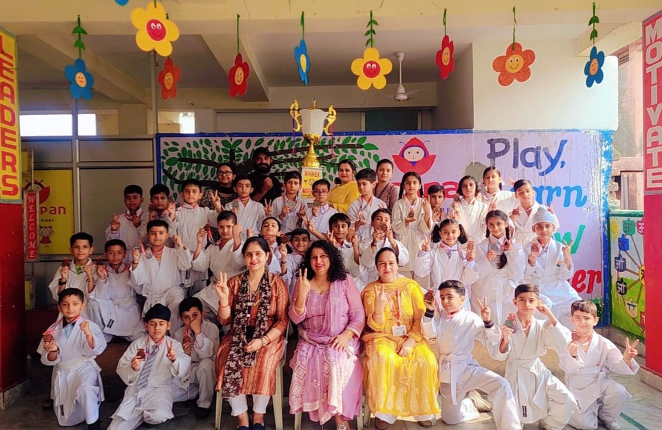 Tiny Scholars School won 7 gold and 10 silver medals in Karate Championship Tiny Scholars School won 7 gold and 10 silver medals in Karate Championship