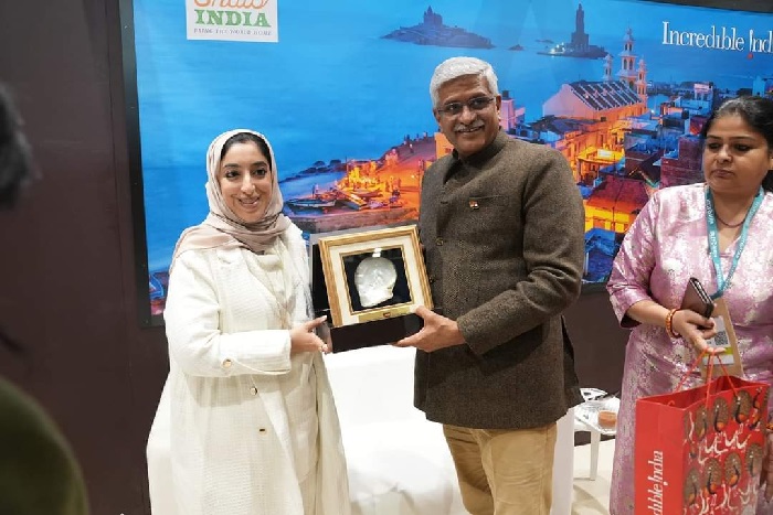 केंद्रीय संस्कृति एवं पर्यटन मंत्री गजेंद्र सिंह शेखावत केंद्रीय संस्कृति एवं पर्यटन मंत्री गजेंद्र सिंह शेखावत