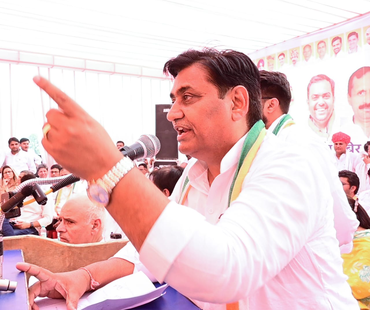 प्रदेश में भाजपा सरकार बनने के पश्चात किसानों की समृद्धि और उनके दुख तकलीफों को दूर करने के लिए कोई कार्य नहीं हुआ: गोविन्द सिंह डोटासरा प्रदेश में भाजपा सरकार बनने के पश्चात किसानों की समृद्धि और उनके दुख तकलीफों को दूर करने के लिए कोई कार्य नहीं हुआ: गोविन्द सिंह डोटासरा