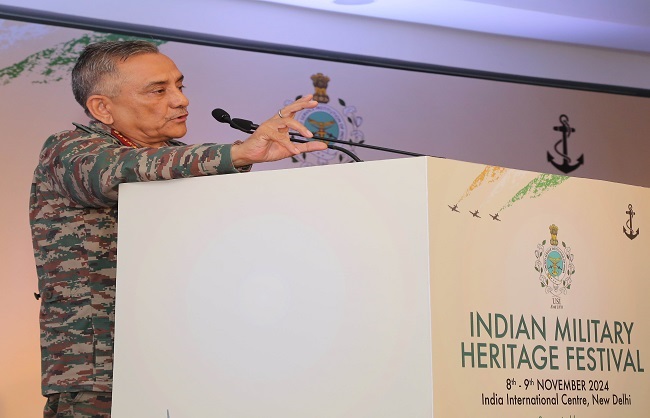 सीडीएस जनरल अनिल चौहान भारतीय सैन्य विरासत महोत्सव’ के उद्घाटन सत्र को संबोधित करते हुए सीडीएस जनरल अनिल चौहान भारतीय सैन्य विरासत महोत्सव’ के उद्घाटन सत्र को संबोधित करते हुए