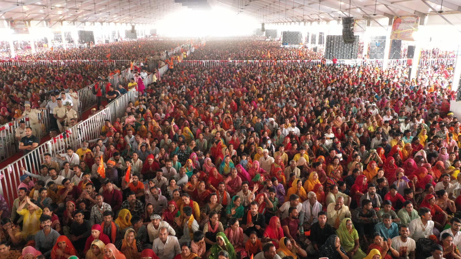 जहाजपुर में बेवाण पर पत्थरबाजी का मामले पर बागेश्वर सरकार ने कहा, शासन के सामने इकट्ठा होकर बात रखें, हनुमानजी समाधान करेगें जहाजपुर में बेवाण पर पत्थरबाजी का मामले पर बागेश्वर सरकार ने कहा, शासन के सामने इकट्ठा होकर बात रखें, हनुमानजी समाधान करेगें