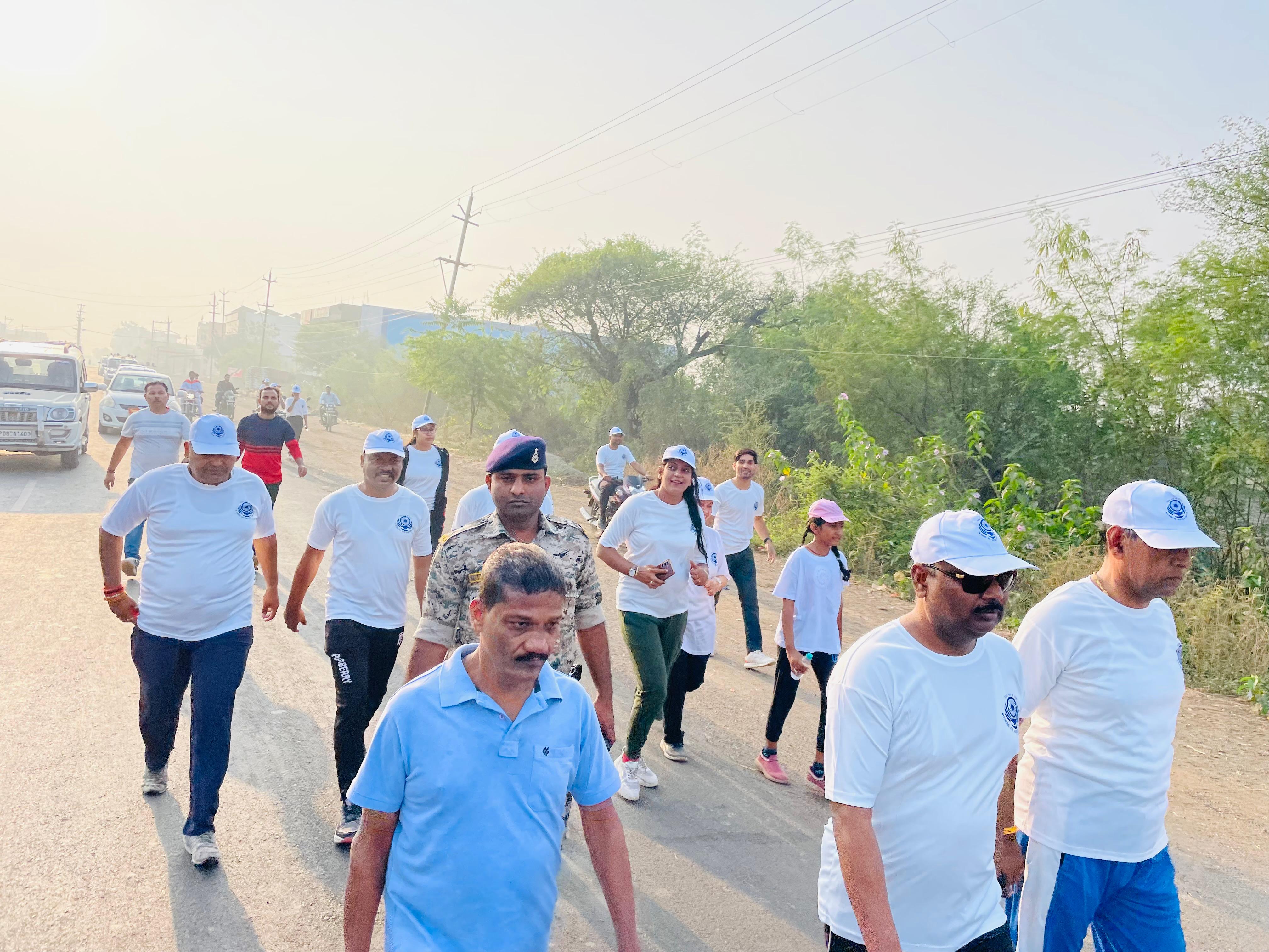 अशोकनगर: विधिक जागरूकता को लेकर मैराथन दौड़े न्यायधीश अशोकनगर: विधिक जागरूकता को लेकर मैराथन दौड़े न्यायधीश