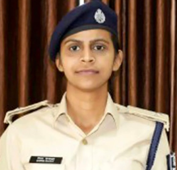 प्रशिक्षु डीएसपी शिप्रा राजपूत का फाइल फोटो प्रशिक्षु डीएसपी शिप्रा राजपूत का फाइल फोटो