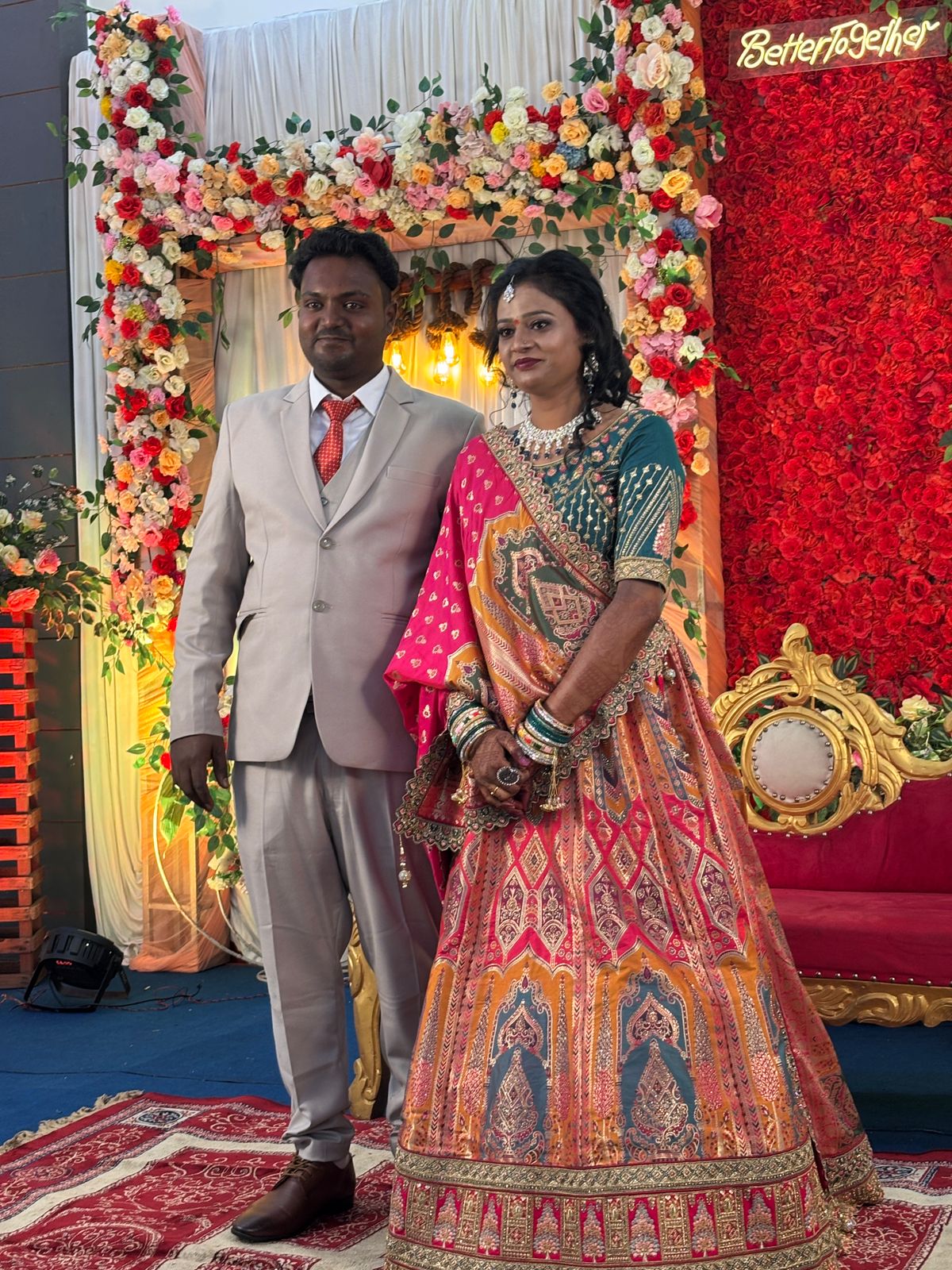 इंगेजमेंट की तस्वीरइंगेजमेंट की तस्वीर इंगेजमेंट की तस्वीरइंगेजमेंट की तस्वीर