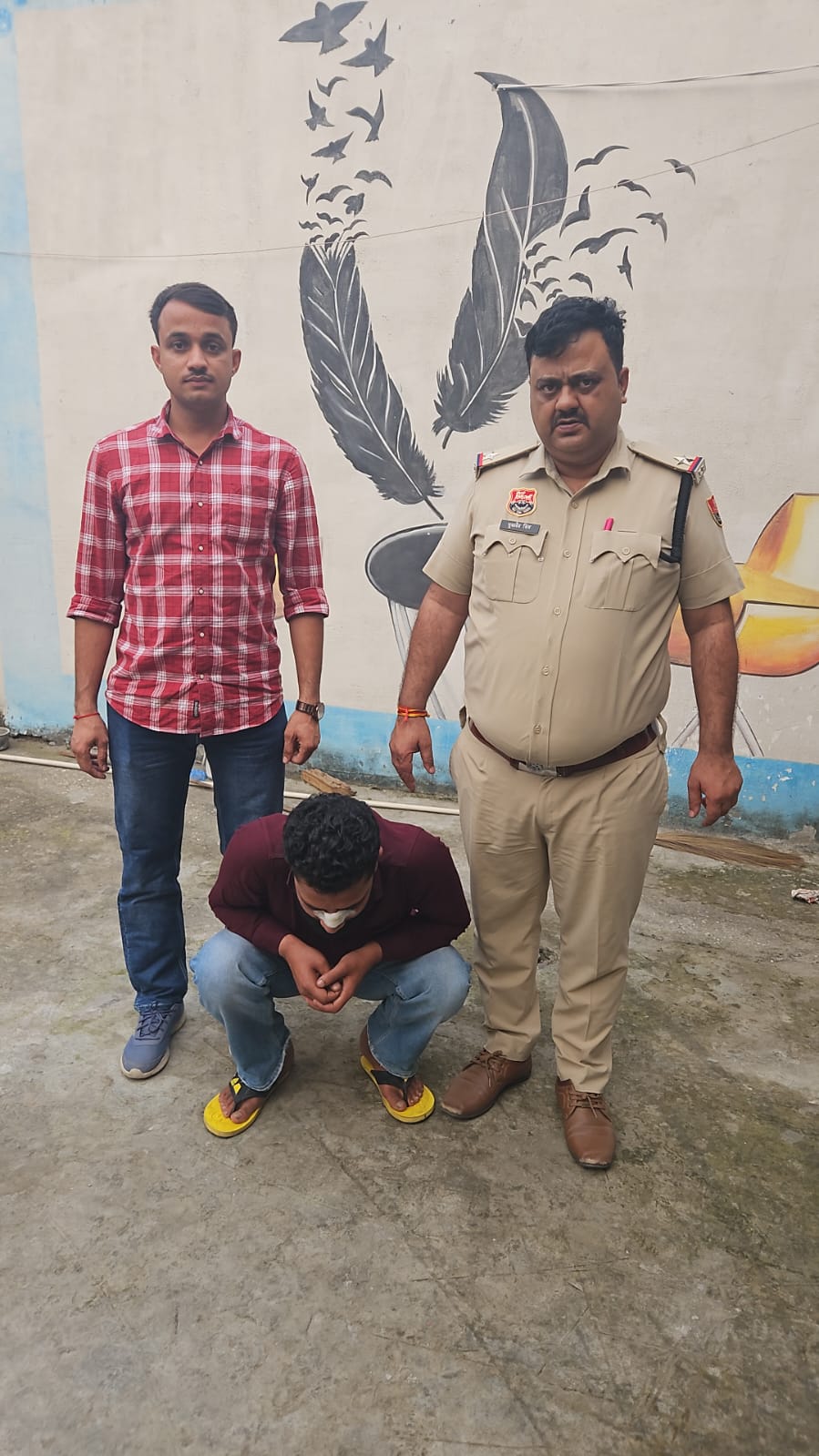 आरोपी गिरफ्तार आरोपी गिरफ्तार