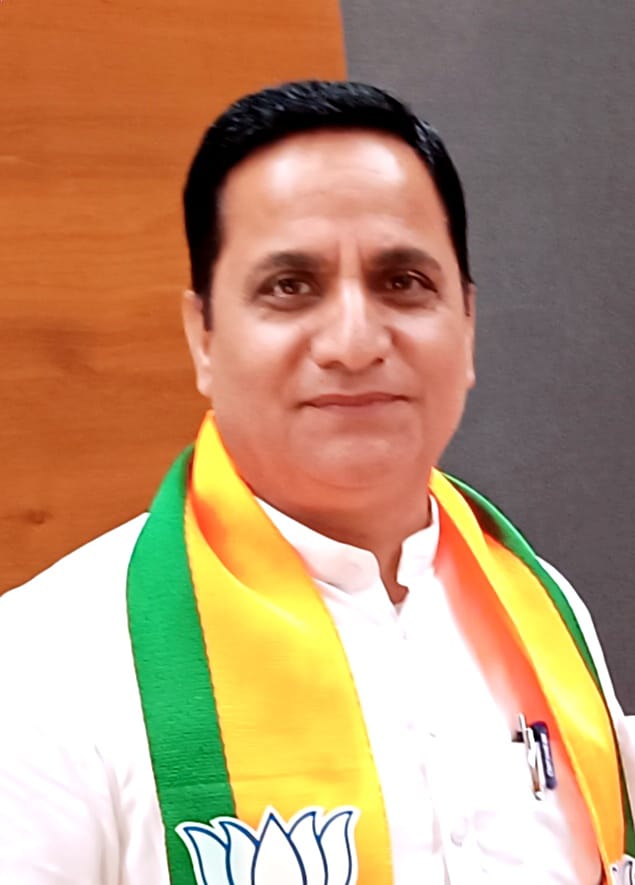 पवन शर्मा ने अनुच्छेद 370 और राज्य के दर्जे पर कश्मीरियों को गुमराह करने के लिए उमर अब्दुल्ला सरकार की आलोचना की पवन शर्मा ने अनुच्छेद 370 और राज्य के दर्जे पर कश्मीरियों को गुमराह करने के लिए उमर अब्दुल्ला सरकार की आलोचना की