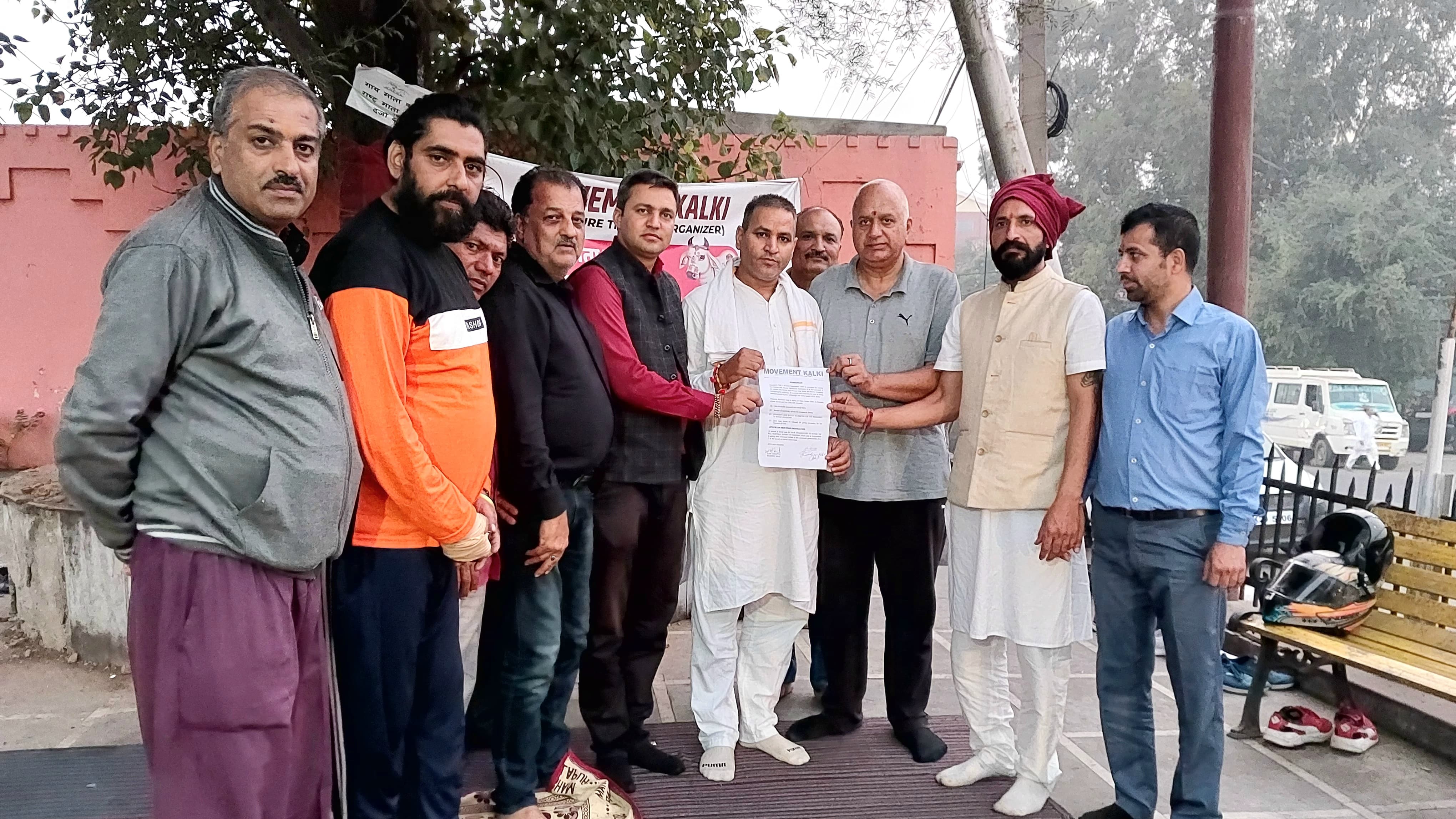 पवित्र गौ माता को राष्ट्रीय माता का दर्जा दिलाने की मांग का समर्थन करने पहुंचे प्रांत गौ सेवा संयोजक पंडित विजय रैना पवित्र गौ माता को राष्ट्रीय माता का दर्जा दिलाने की मांग का समर्थन करने पहुंचे प्रांत गौ सेवा संयोजक पंडित विजय रैना