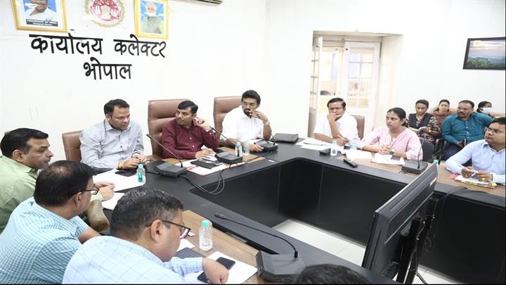 समय-सीमा पत्रों की साप्ताहिक समीक्षा बैठक समय-सीमा पत्रों की साप्ताहिक समीक्षा बैठक
