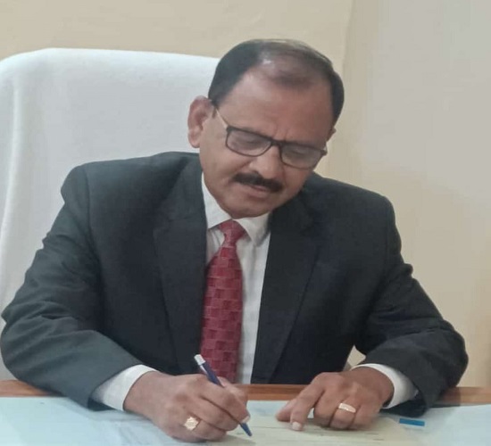 सीएसए के मृदा एवं कृषि रसायन वैज्ञानिक डॉ. अनिल सचान का छाया चित्र सीएसए के मृदा एवं कृषि रसायन वैज्ञानिक डॉ. अनिल सचान का छाया चित्र
