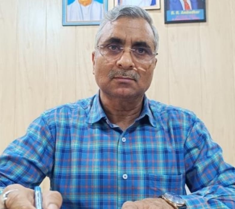 मुरादाबाद के जिला विद्यालय निरीक्षक डॉ. अरुण कुमार दुबे मुरादाबाद के जिला विद्यालय निरीक्षक डॉ. अरुण कुमार दुबे