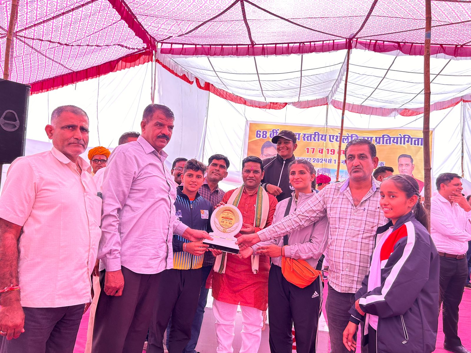 शाहपुरा को खेल हब बनाने का प्रयास होगा, खिलाड़ियों को दैनिक भत्ता राशि बढ़ाने का मामला विस में उठाकर राहत दिलायेगें- विधायक डा बैरवा शाहपुरा को खेल हब बनाने का प्रयास होगा, खिलाड़ियों को दैनिक भत्ता राशि बढ़ाने का मामला विस में उठाकर राहत दिलायेगें- विधायक डा बैरवा