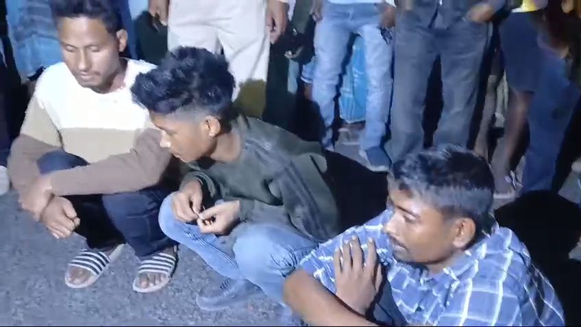 ड्रग्स समेत तीन गिरफ्तार ड्रग्स समेत तीन गिरफ्तार