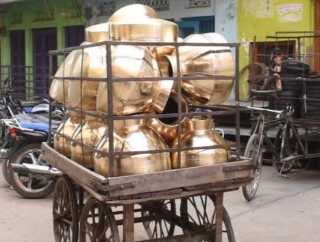 पार्सल बुकिंग बंद होने से पीतल उद्योग प्रभावित पार्सल बुकिंग बंद होने से पीतल उद्योग प्रभावित