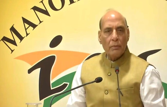 रक्षा मंत्री राजनाथ सिंह ‘दिल्ली डिफेंस डायलॉग’ के उद्घाटन सत्र को संबोधित करते हुए रक्षा मंत्री राजनाथ सिंह ‘दिल्ली डिफेंस डायलॉग’ के उद्घाटन सत्र को संबोधित करते हुए