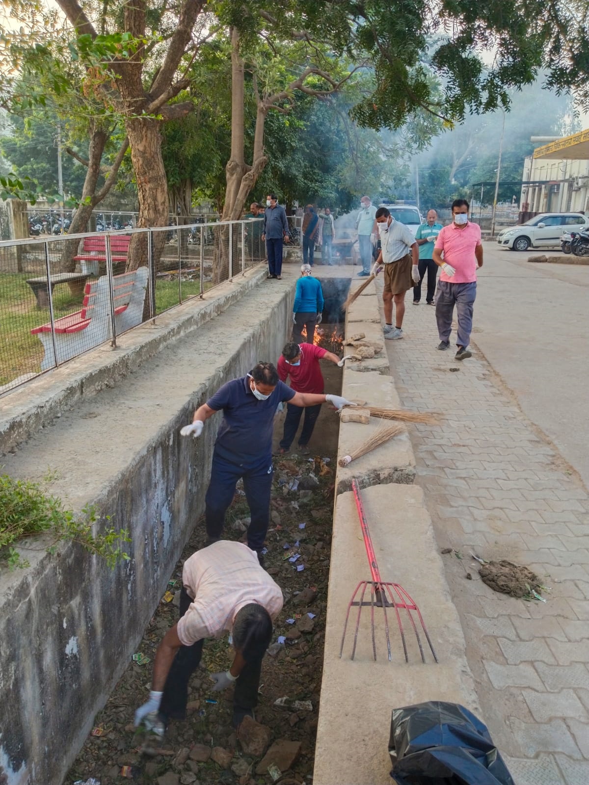 सेवा बस्तियों में सात दिनों तक सेवा कार्य सेवा बस्तियों में सात दिनों तक सेवा कार्य