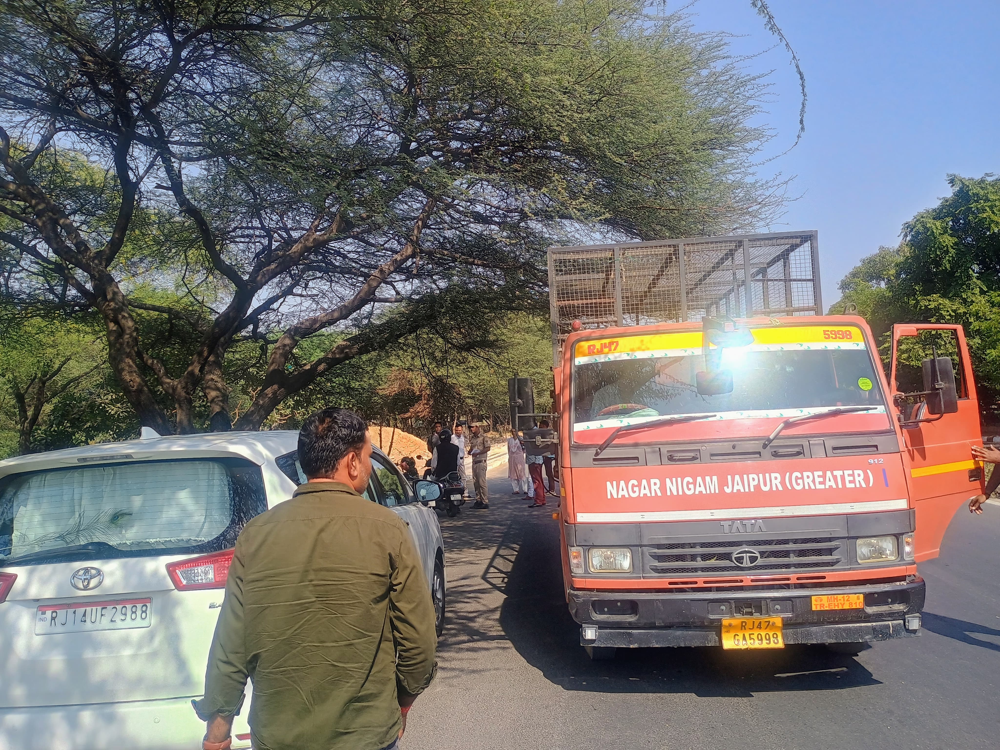 राइजिंग राजस्थान ग्लोबल इन्वेस्टमेंट समिट: आयुक्त रूकमणि रियाड़ ने सफाई व्यवस्था एवं सौन्दर्यकरण मिशन मोड पर करने के दिये निर्देश