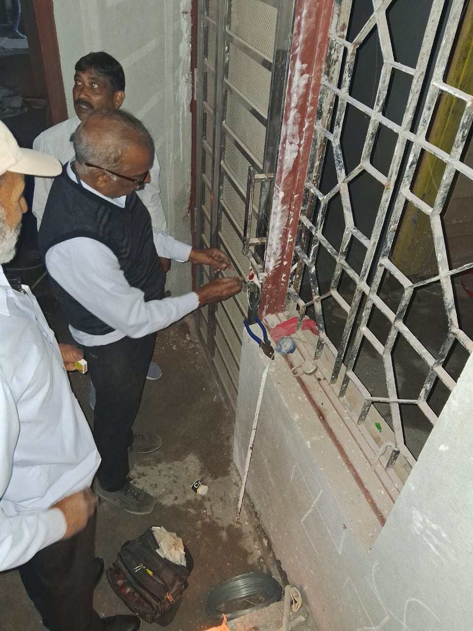 प्राधिकरण द्वारा ध्वस्तीकरण की कार्रवाई प्राधिकरण द्वारा ध्वस्तीकरण की कार्रवाई