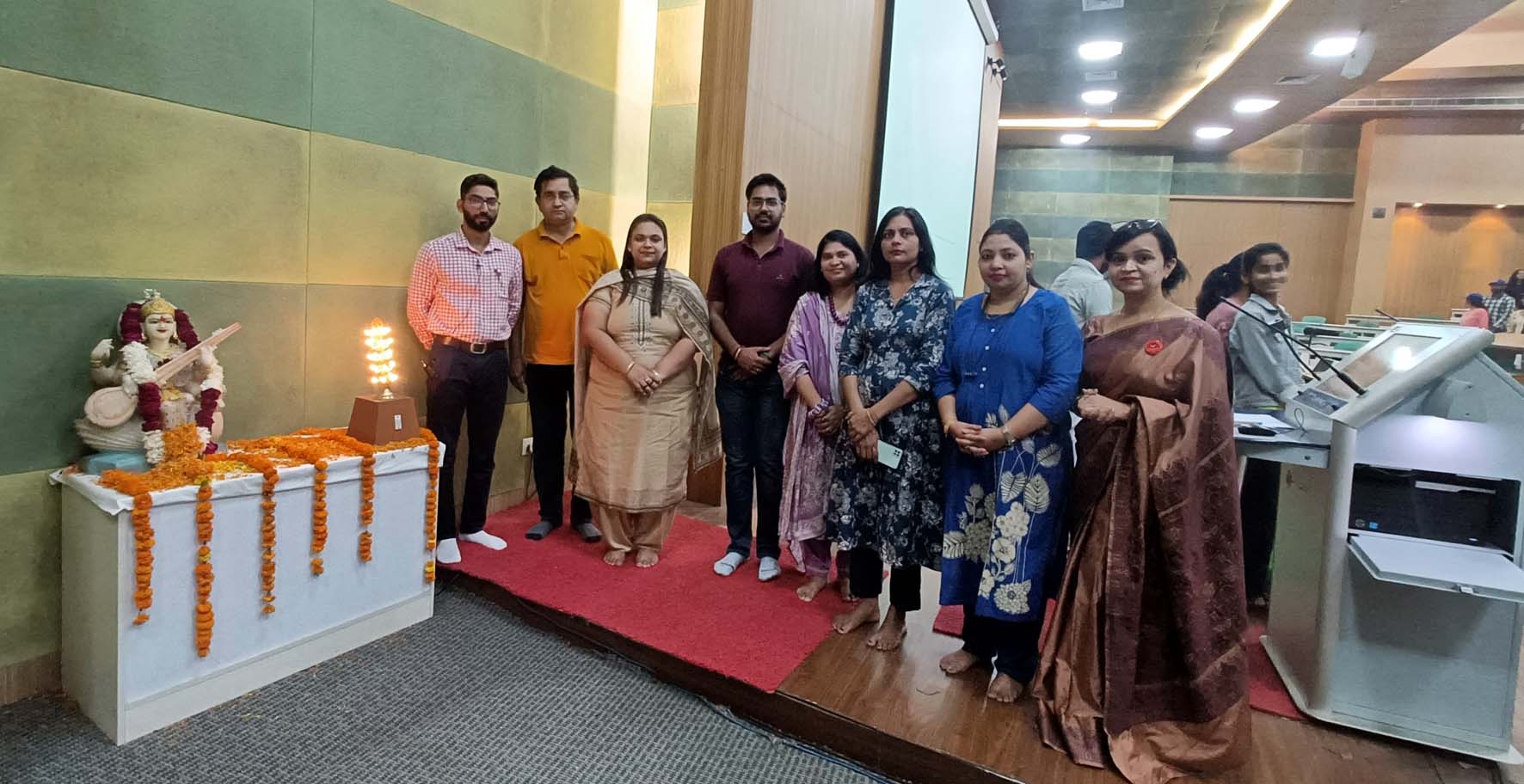 स्वास्थ्य शिविर का उद्घाटन करते मुख्य वक्ता विनीत कत्याल व अन्य। स्वास्थ्य शिविर का उद्घाटन करते मुख्य वक्ता विनीत कत्याल व अन्य।
