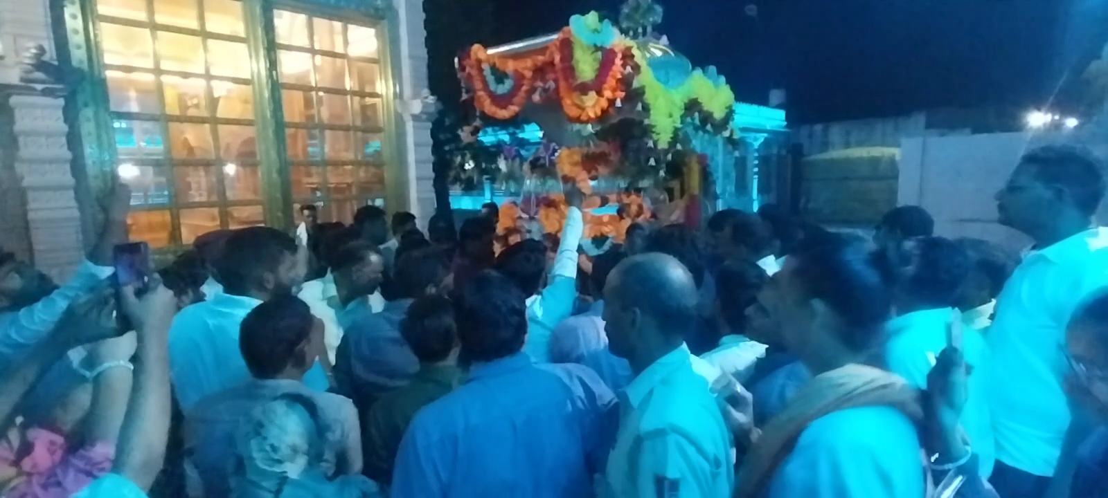 चित्तौड़गढ़ जिले के सांवलियाजी मंदिर में देवउठनी एकादशी पर निकली शोभायात्रा। चित्तौड़गढ़ जिले के सांवलियाजी मंदिर में देवउठनी एकादशी पर निकली शोभायात्रा।