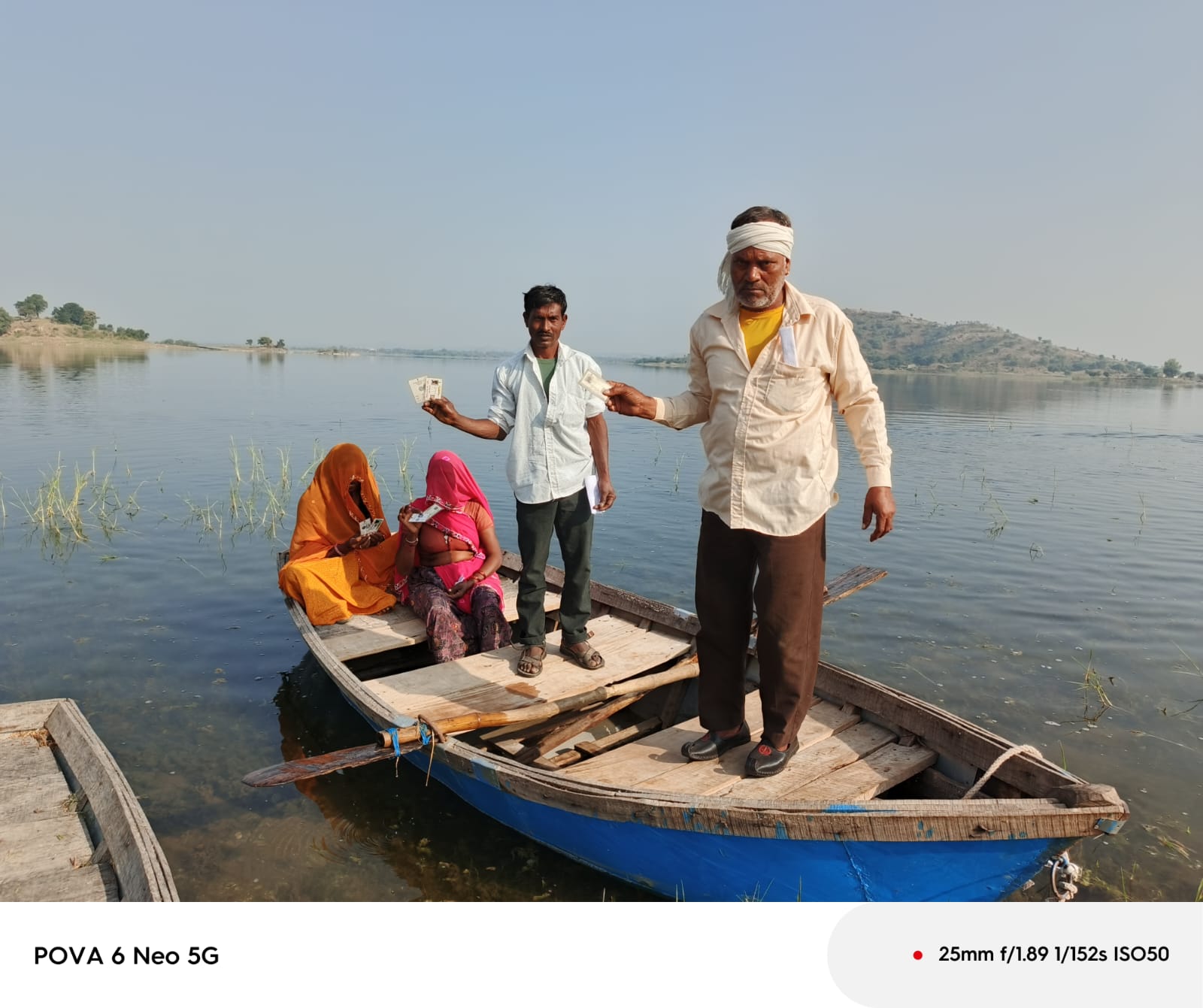 सलूम्बर विधानसभा उपचुनाव 2024: धीमी गति से जारी मतदान सलूम्बर विधानसभा उपचुनाव 2024: धीमी गति से जारी मतदान