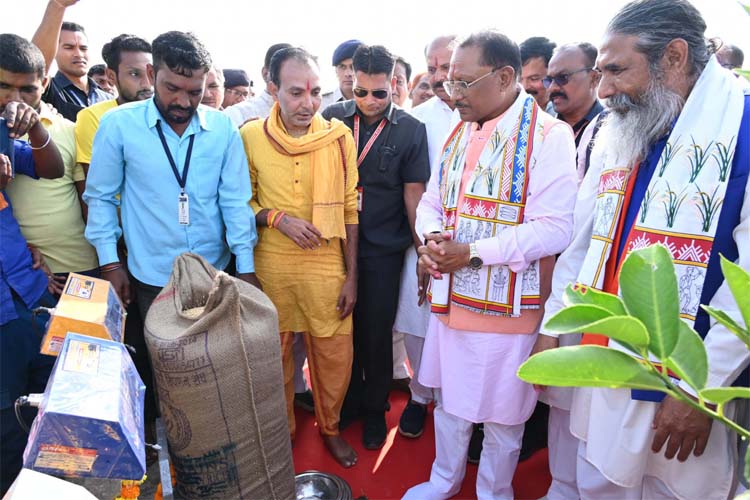 मुख्यमंत्री विष्णुदेव साय ने प्रदेशव्यापी धान खरीद महापर्व का शुभारंभ किया