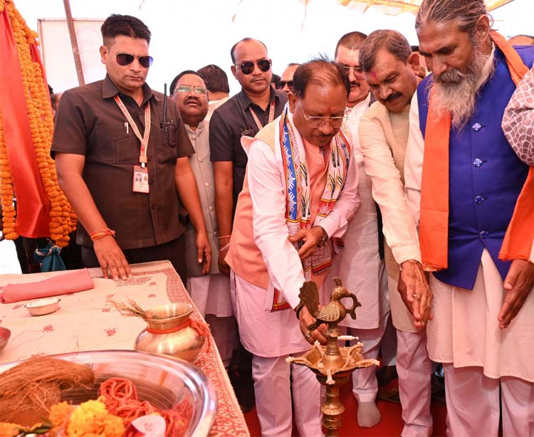 मुख्यमंत्री विष्णुदेव साय ने प्रदेशव्यापी धान खरीद महापर्व का शुभारंभ किया मुख्यमंत्री विष्णुदेव साय ने प्रदेशव्यापी धान खरीद महापर्व का शुभारंभ किया