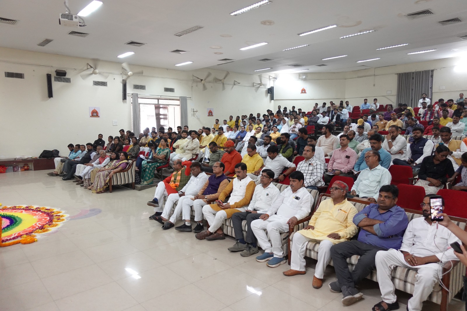 अंतिम साँस तक परिषद का कार्यकर्ता परिषद के प्रति समर्पित रहता है:- एस. बालकृष्ण* अंतिम साँस तक परिषद का कार्यकर्ता परिषद के प्रति समर्पित रहता है:- एस. बालकृष्ण*