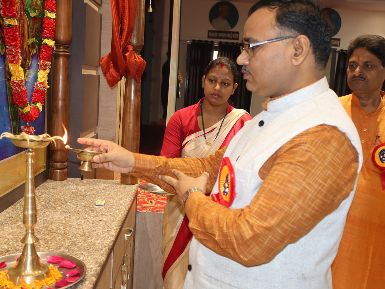 हमें विज्ञान के साथ-साथ प्रज्ञान भी होना होगा: डॉक्टर सौरभ मालवीय* हमें विज्ञान के साथ-साथ प्रज्ञान भी होना होगा: डॉक्टर सौरभ मालवीय*