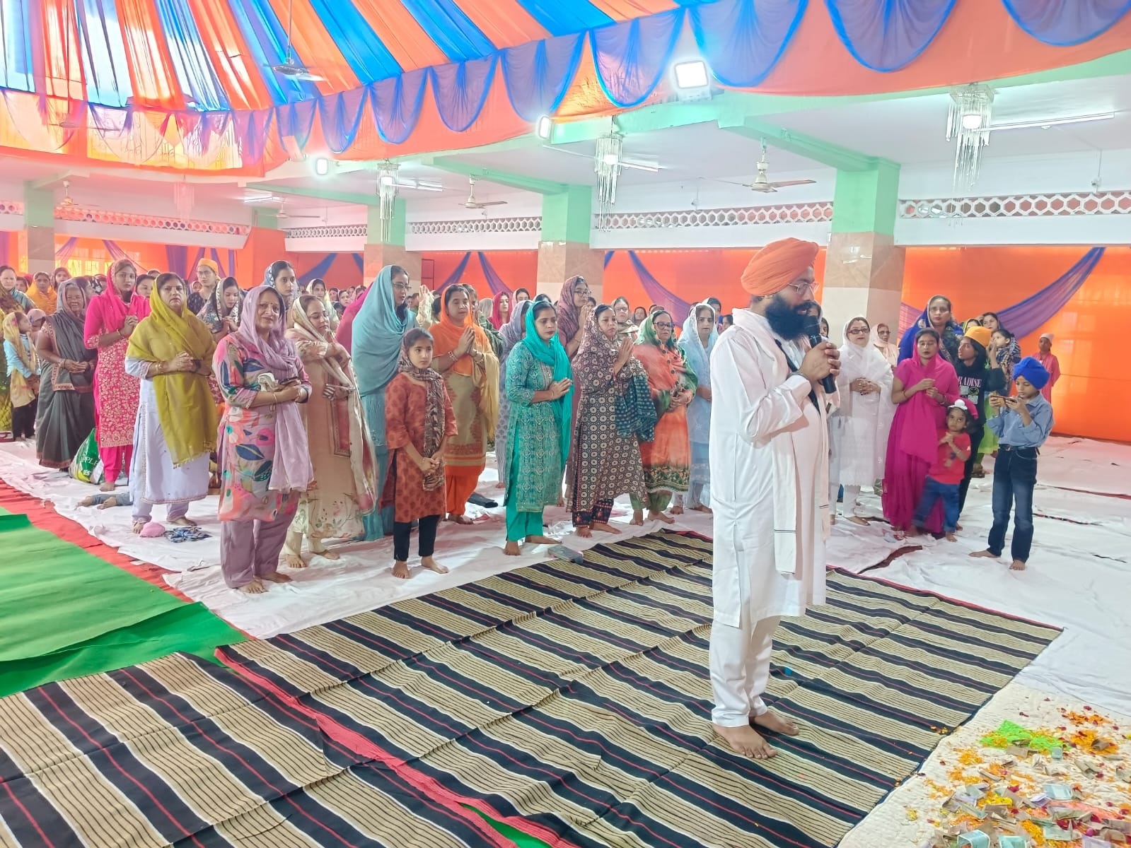 अरदास करते ज्ञानी सुंदर सिंह अरदास करते ज्ञानी सुंदर सिंह