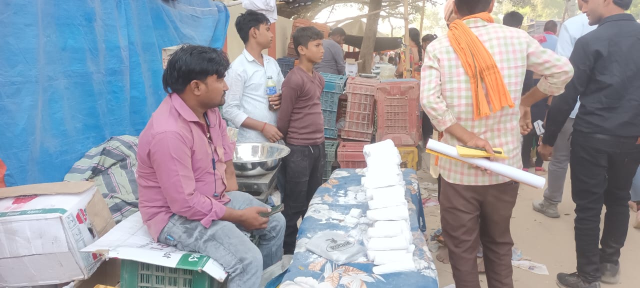 रामेश्वरम मेले में श्रद्धालुओं ने संगम में स्नान करके किया दर्शन पूजन रामेश्वरम मेले में श्रद्धालुओं ने संगम में स्नान करके किया दर्शन पूजन