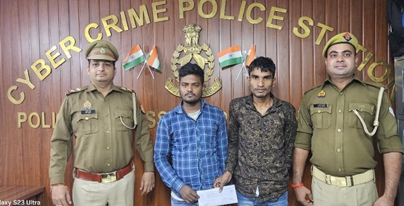 आरोपी पुलिस गिरफ्त में आरोपी पुलिस गिरफ्त में