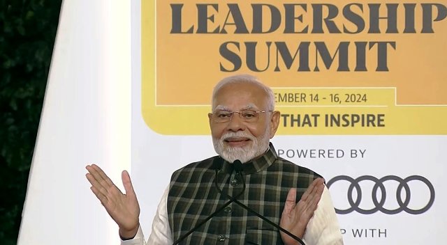 प्रधानमंत्री नरेन्द्र मोदी शनिवार को नई दिल्ली में हिंदुस्तान टाइम्स लीडरशिप समिट को संबोधित करते हुए प्रधानमंत्री नरेन्द्र मोदी शनिवार को नई दिल्ली में हिंदुस्तान टाइम्स लीडरशिप समिट को संबोधित करते हुए