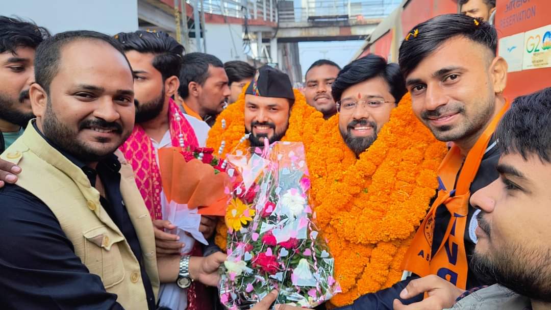 *अभाविप के नव निर्वाचित राष्ट्रीय महामंत्री का हुआ भव्य स्वागत* *अभाविप के नव निर्वाचित राष्ट्रीय महामंत्री का हुआ भव्य स्वागत*